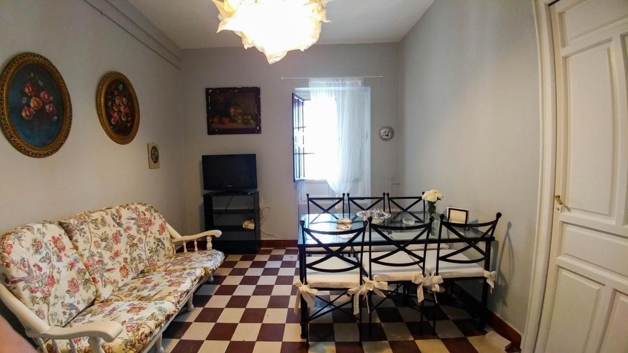 Apartment Plaza De Dona Elvira 8 Sevilla